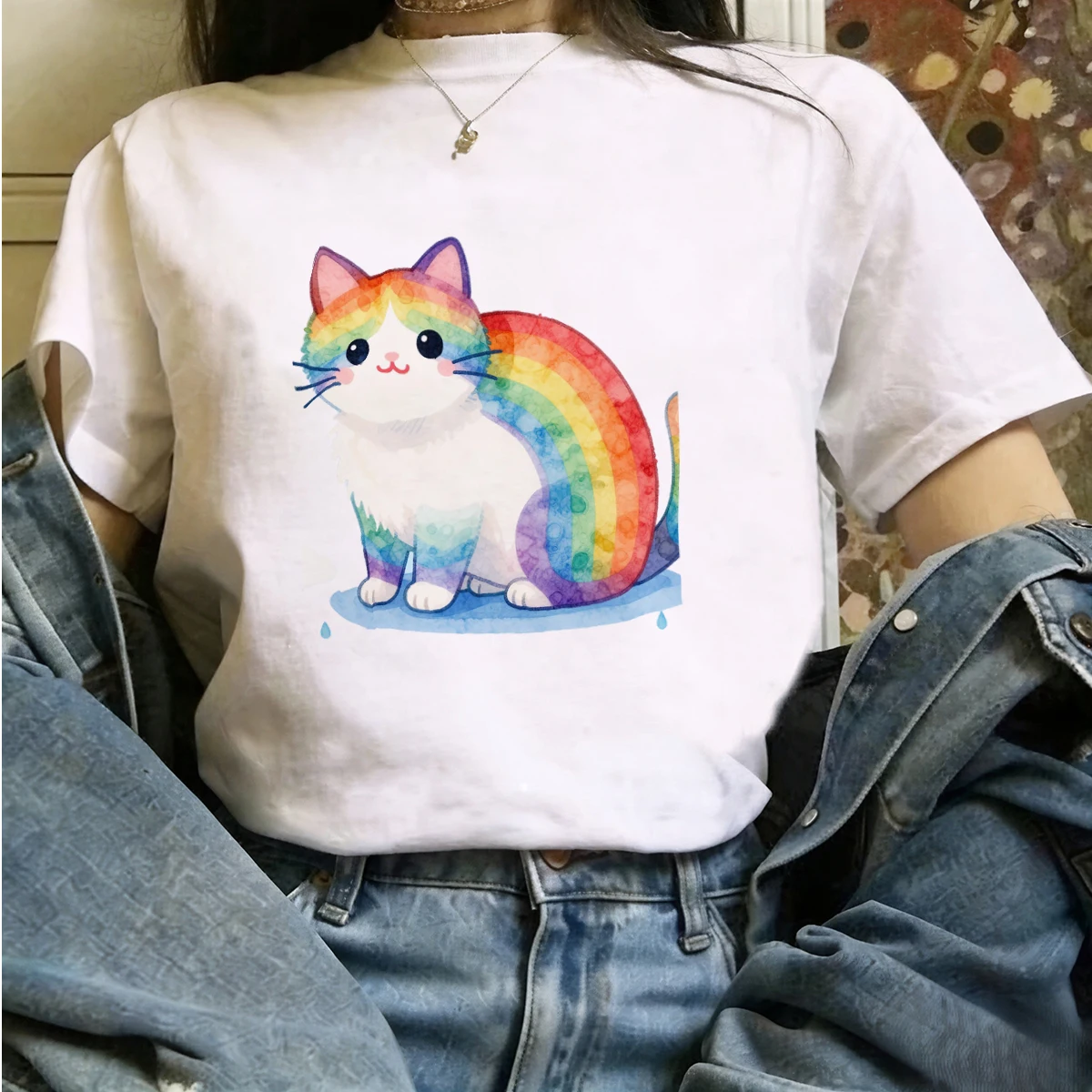 T-shirts pour femmes en polyester recyclé, choix durable, impact environnemental, design color block, panneaux contrastants, course caritative