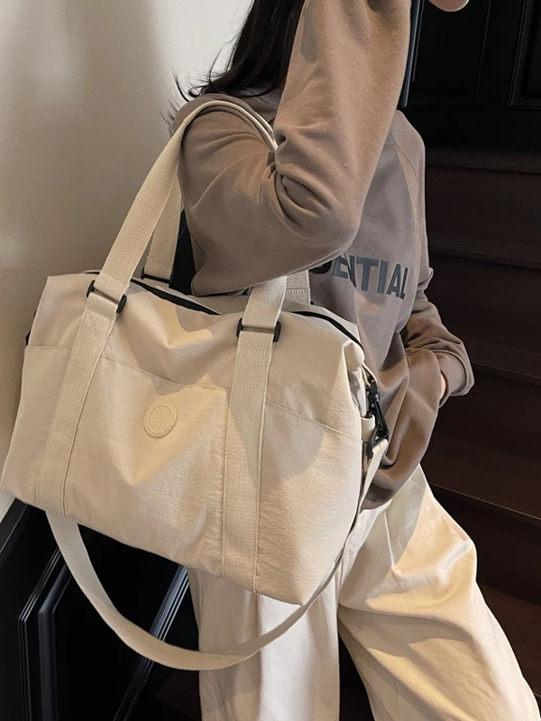 

Large Capaci Yoga Fitn Bag Women's ort Trip Sports Casual Handbag Lightweight Travel Bag Nylon Material No Zipper