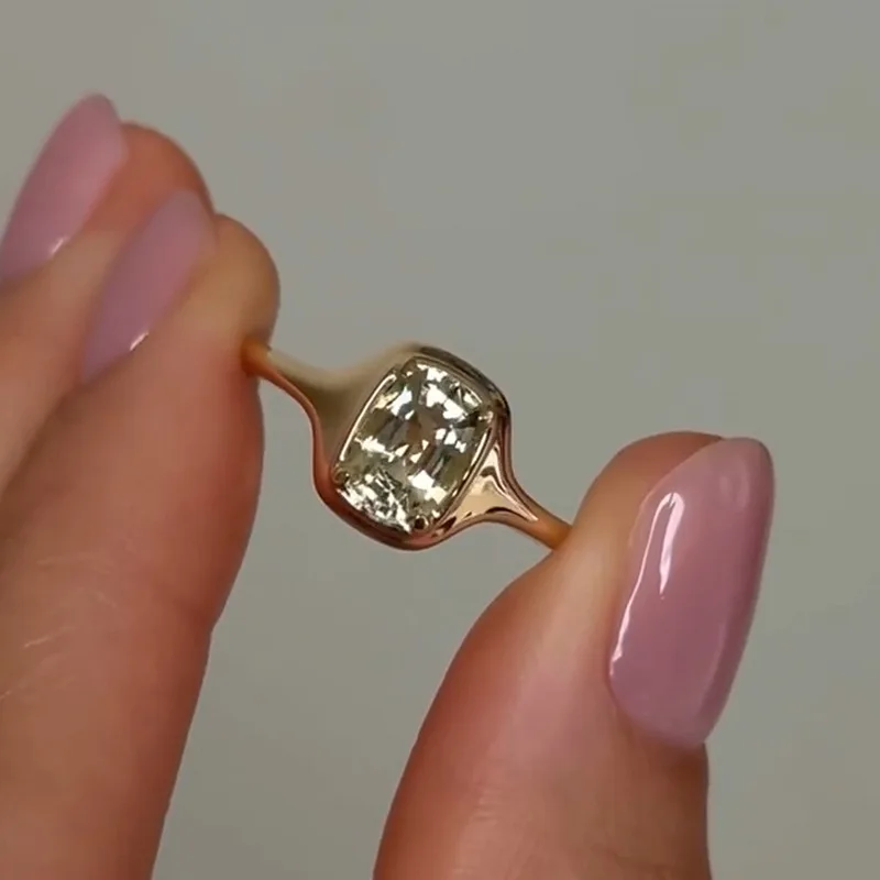 

Classic minimalist square yellow sparkling diamonds rings for women high-end and unique luster ring Adjustable party jewelry