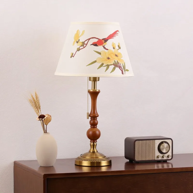 Medieval Retro Magpie Pattern Fabric Table Lamps LED Bedroom Bedside Study Living Room Vintage Aesthetics Atmosphere Desk Lights