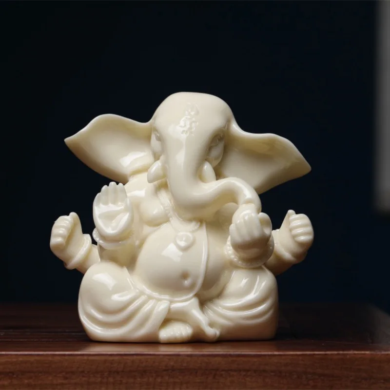 Factory Direct Supply Ivory Nut Carved Elephant Ancestor Ornaments Home Desktop Decorations Animal Car Decoration Crafts