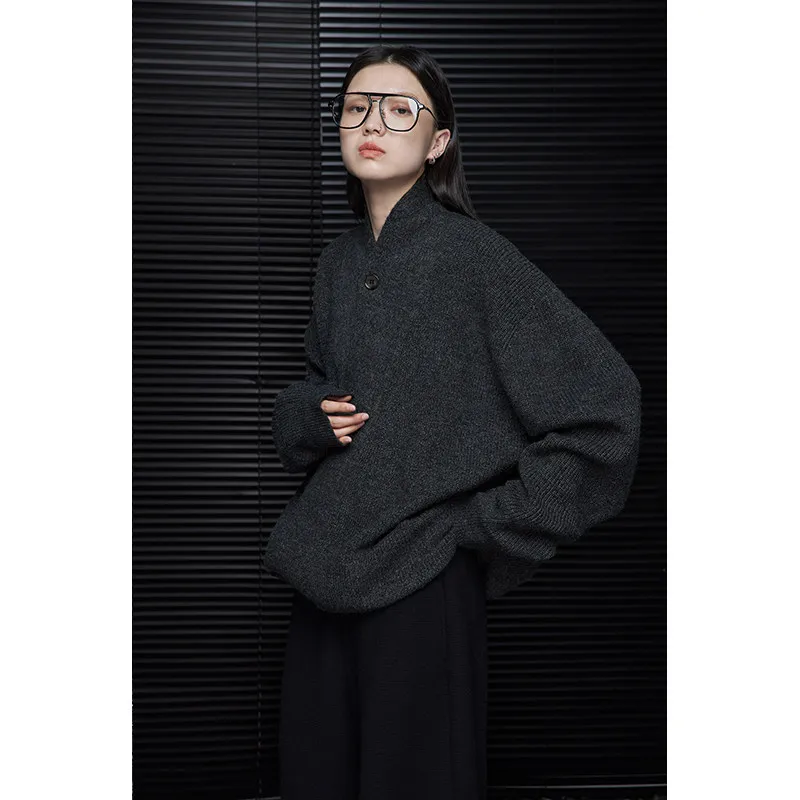 Grey cashmere sweater lazy wind high sense super good-looking online celebrity explosions niche.