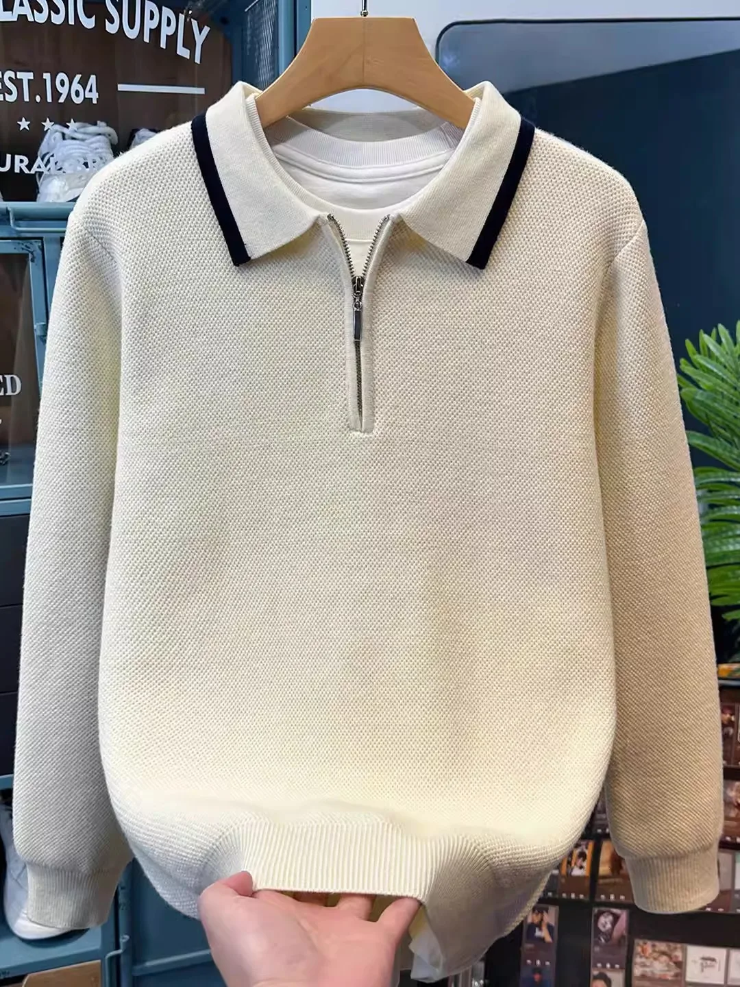 

Трикотажная повседневная рубашка-поло Slim Fit с контрастными вставками, простой дизайн, полиэстер, для молодых мужчин, на каждый день, теплая