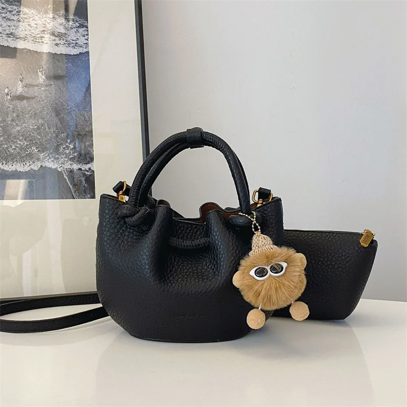 High end Western style pleated 2024 new light luxury vegetable basket bag, hand-held trendy single shoulder crossbody bag