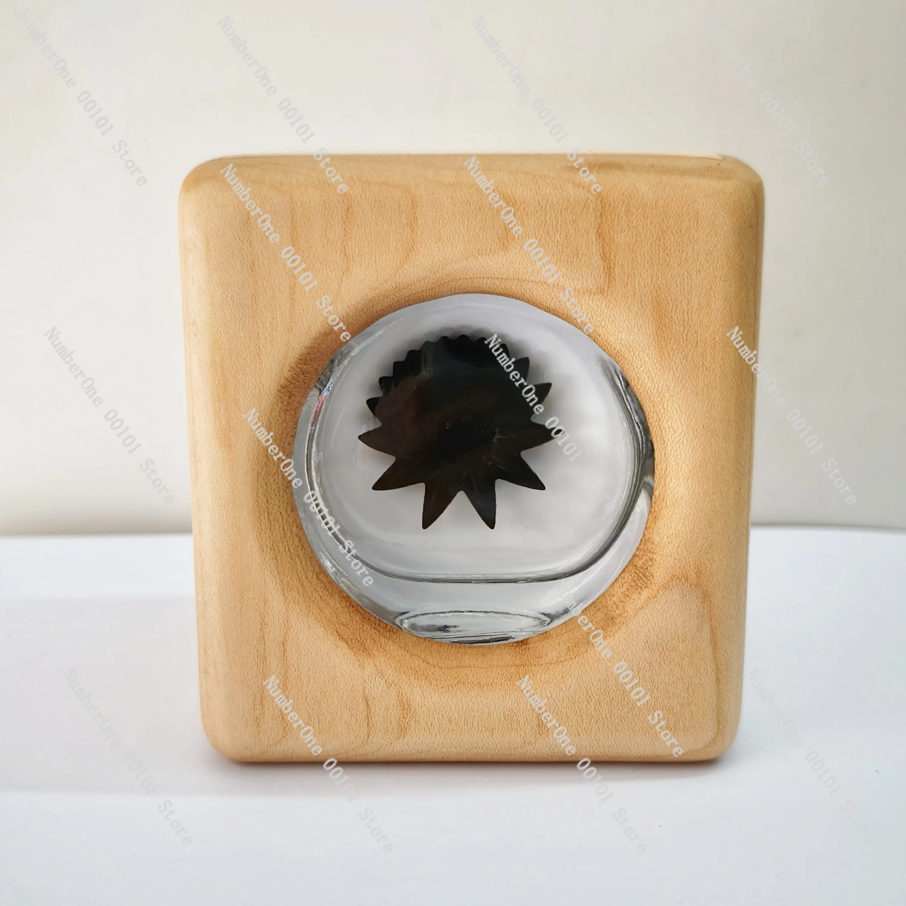 

Лампа с магнитной жидкостью на деревянной подставке, ритмичный светильник, настольный декор, музыкальный светильник-датчик, креативный антистресс-орнамент, подарок