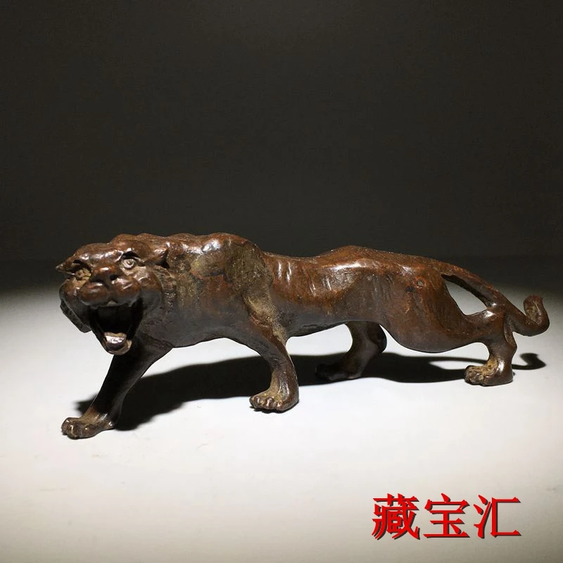 

Solid Purple Copper Tiger Twelve Zodiac Tiger Tea Pet Handle Decoration