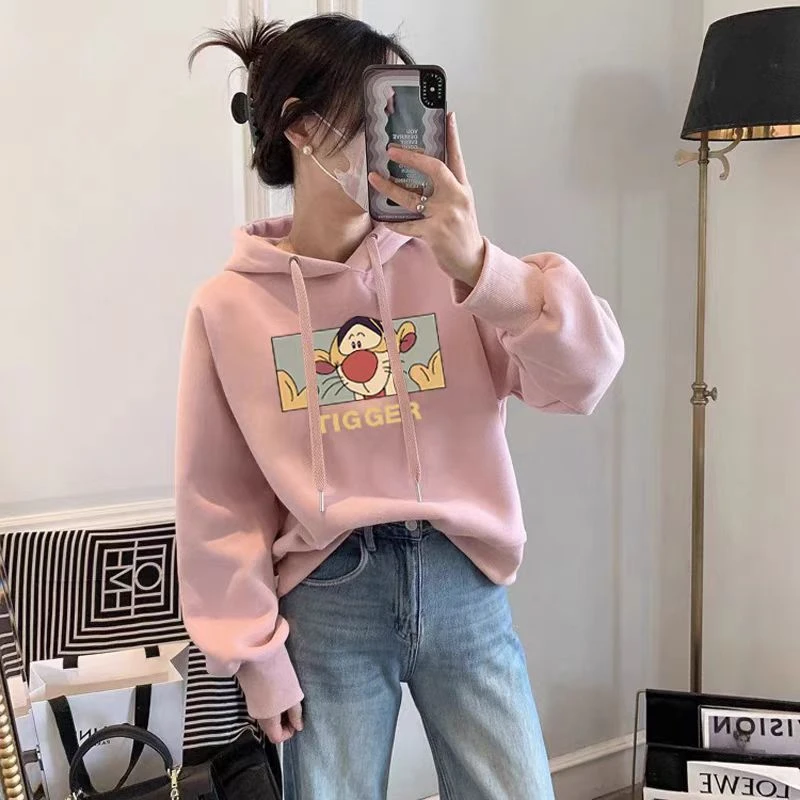 

Тонкая толстовка с флисовой подкладкой, женская, весна-осень-зима, новый стиль, теплая, антивозрастная, утягивающая, с мультяшным анимационным принтом, длинный рукав