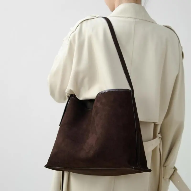 2026 موضة جديدة بسيطة وغير رسمية تقليد الجلد المدبوغ ماتي النهاية سعة كبيرة دلو نوع حقائب كتف واحدة للنساء العصرية