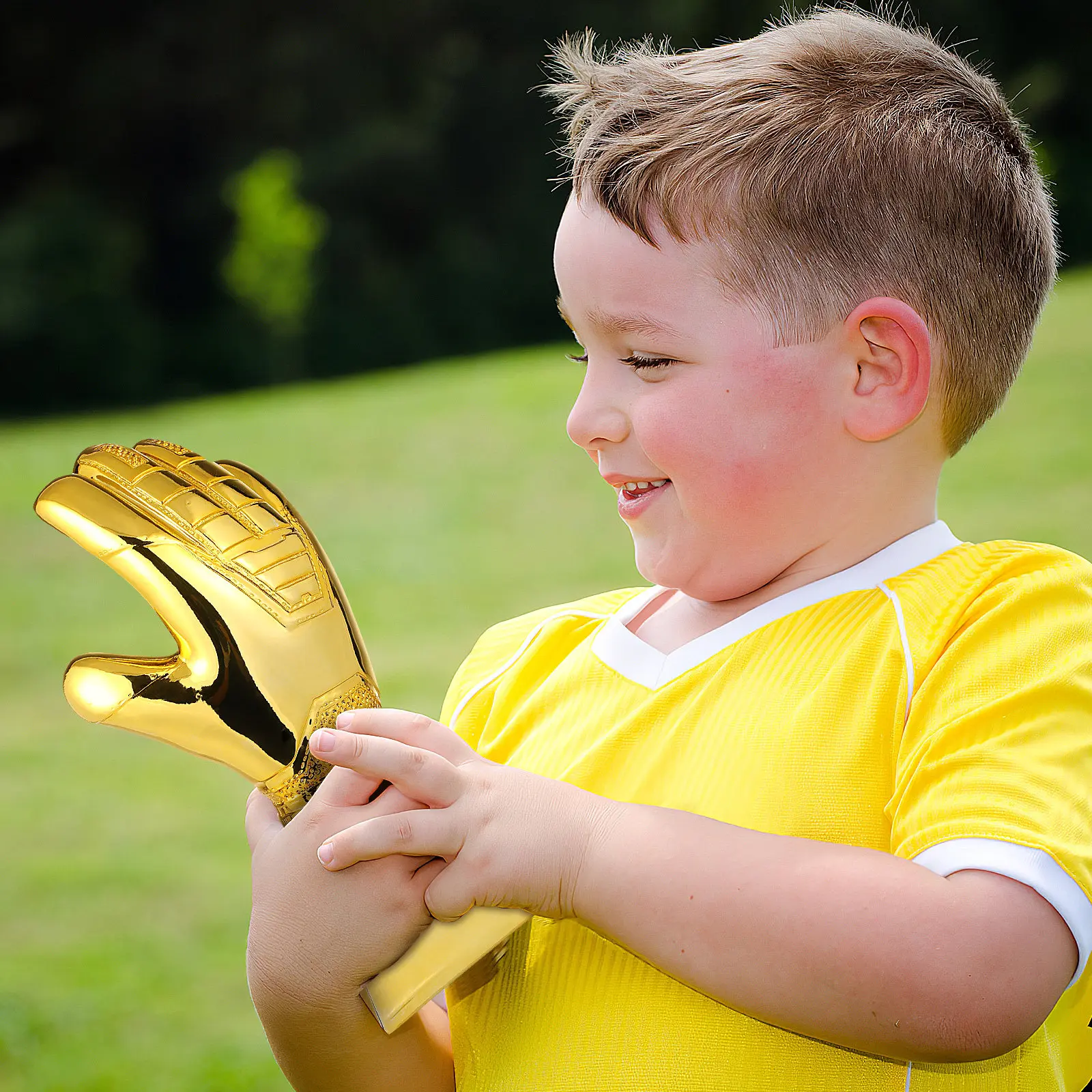 

Goalkeeper Glove Trophy Exquisite Wear Resistant Decorative Soccer Award Party Prize School Competition Supply