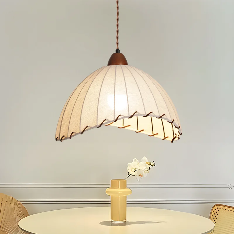 

Restaurant lights Japanese-style wabi-sabi wind medieval lamps Simple B & B bar table Small chandelier Medieval chandelier