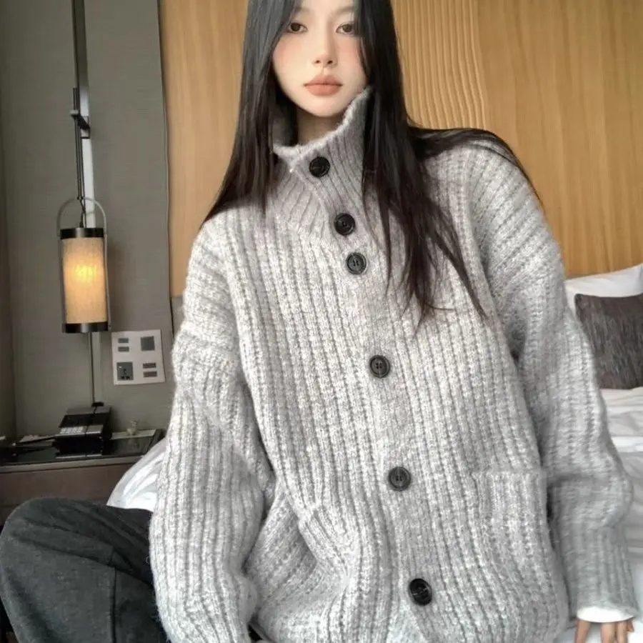 

Autumn and Winter Korean Personalized Turtleneck Sweater Cardigan Women 2024 New Gray Twist Y2K Retro Lazy Style High end Coat