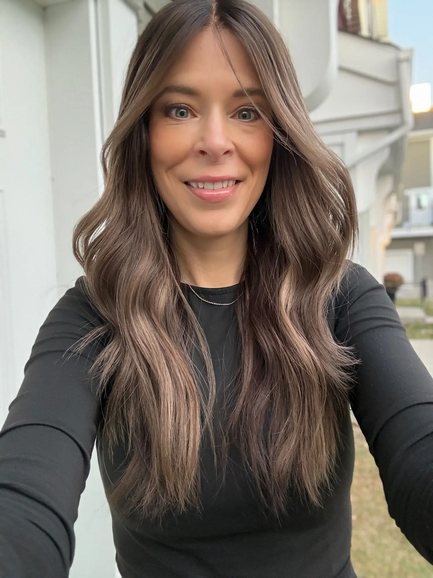 Long Chestnut Brown Highlight Synthetic Lace Frontal Wigs With Dark Roots Body Wave Realistic Look Natural Hairline Glueless Wig