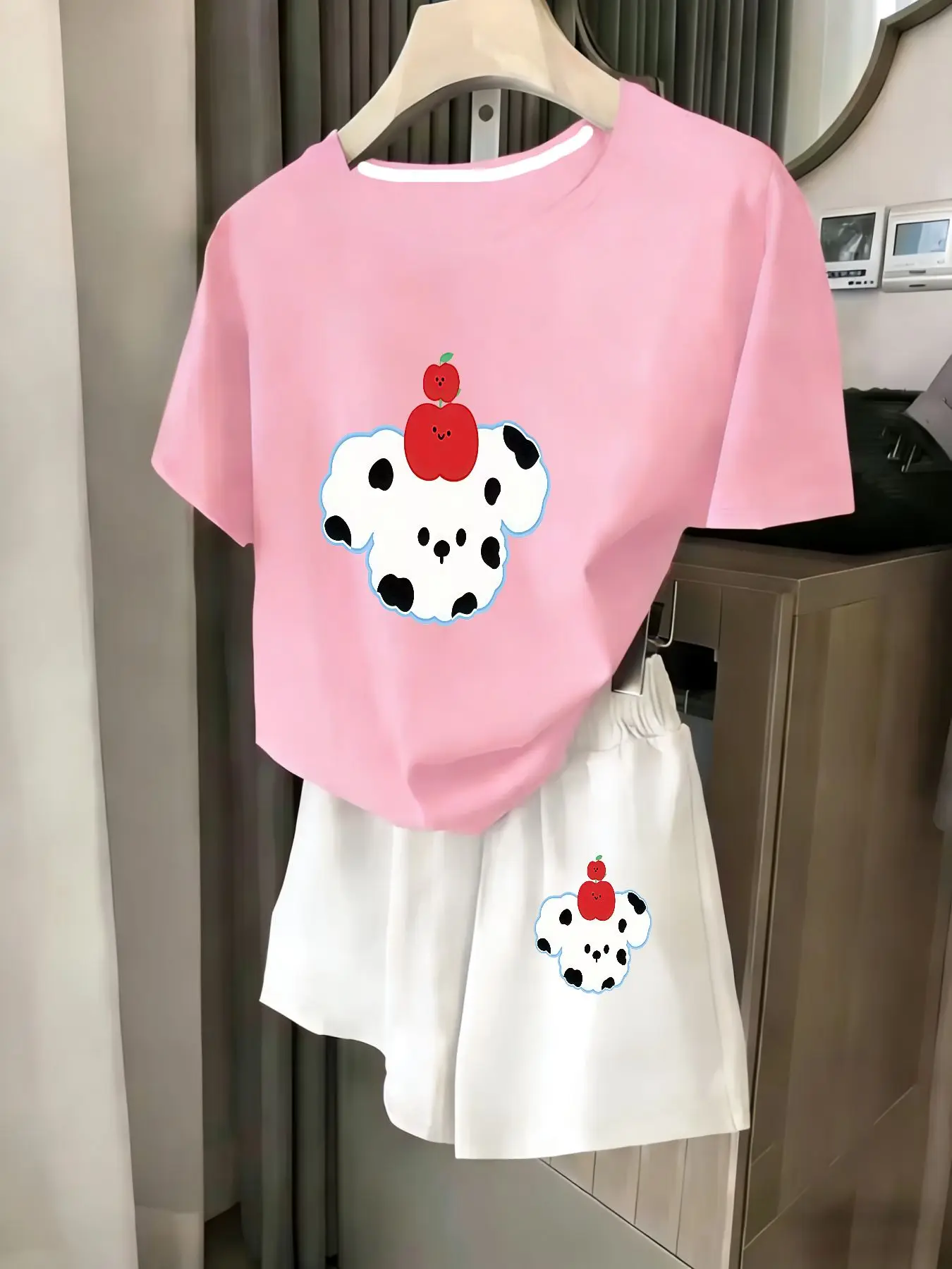 

Ladies 2-Piece Set Summer Beach Vacation Casual round Neck Short Sleeve Random Print T-Shirt Elastic Waist Shorts Suit Comfortab
