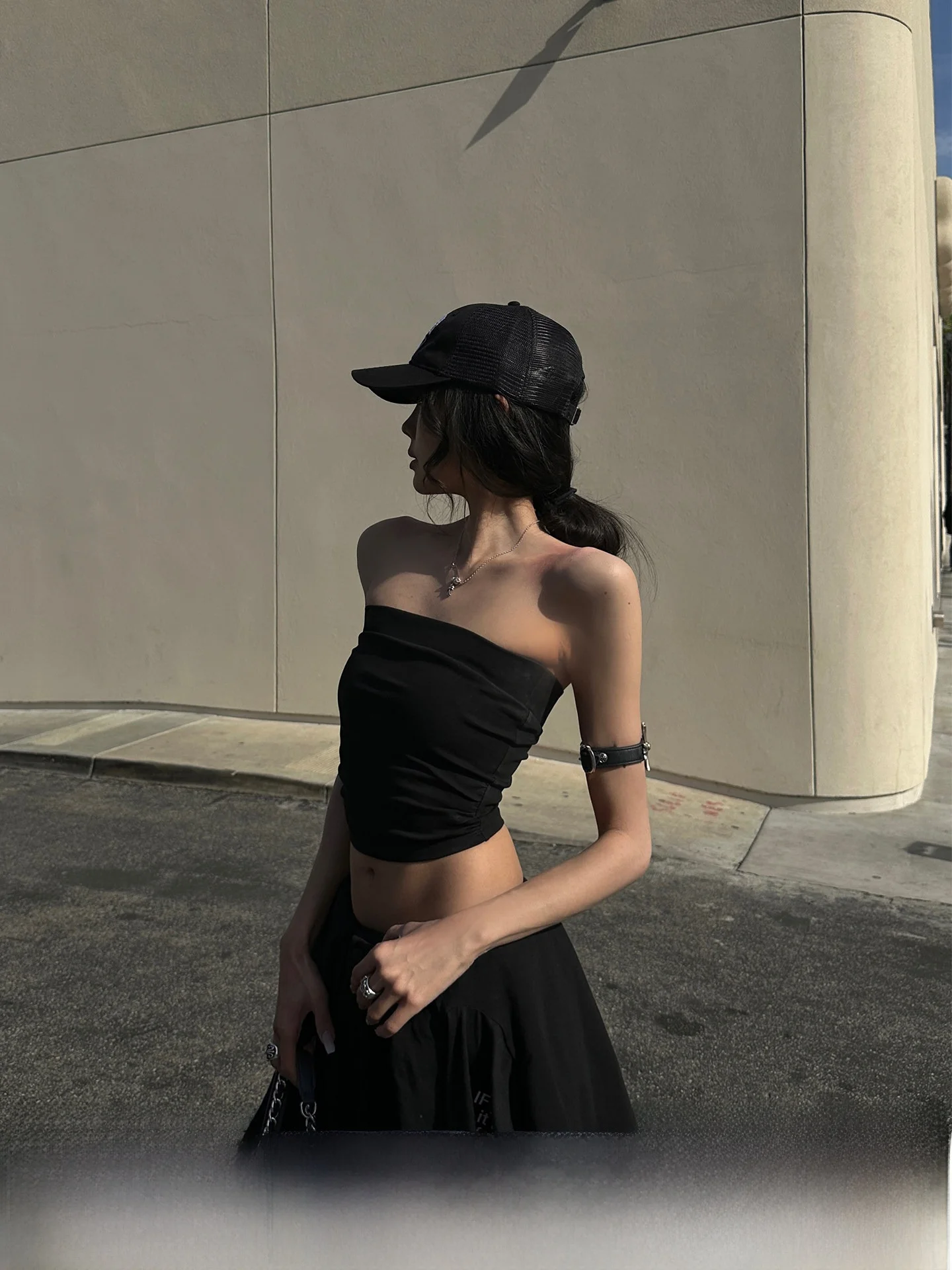 Warden  Black Pleated Crop Top Women's Sexy Short Style Summer Fashion Knitted Tube Top Streetwear Cotton Blend
