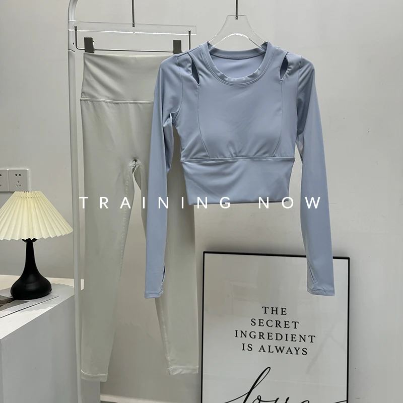 

Костюм для йоги с нагрудником для женщин, новинка 2025, высококачественный спортивный топ для занятий пилатесом и длинными рукавами для фитнеса