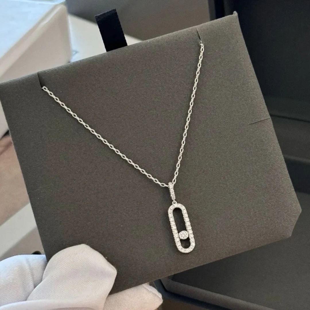 

Exquisite Jewelry Accessories S925 Silver Sliding Stone Women's Necklace. Suitable For Wearing In Various Banquet Occasions