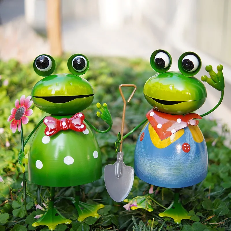 Garden Frog Statue Outdoor Decor Cute Metal Frog Yard Art Sculpture 3D Spring Frog Figurine Garden Statue for Lawn Patio