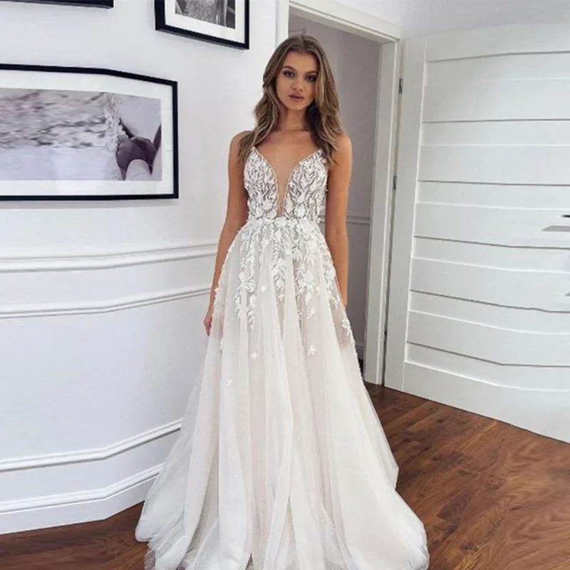 

Elegant Wedding Dress A-Line Silhouette 2023 New Arrival Sleeveless Spaghetti Applique Tulle Sweep-Train Vestido De Noiva