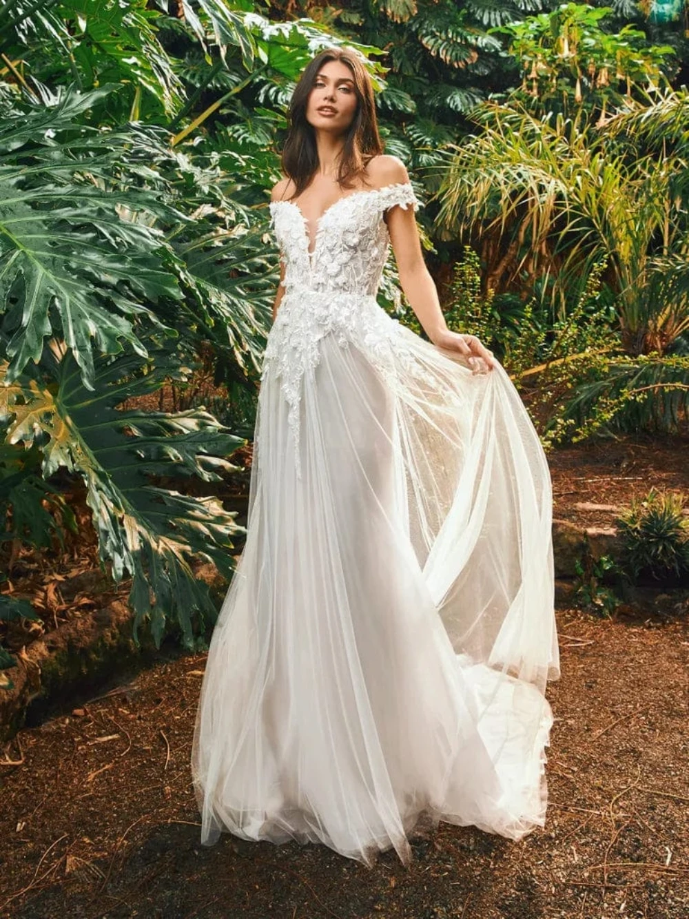 Romantisches schulterfreies Hochzeitskleid mit 3D-Blumen, atemberaubende A-Linie, Tüll, Spitze, Perlen, langes Brautkleid, individuelle Knöpfe hinten