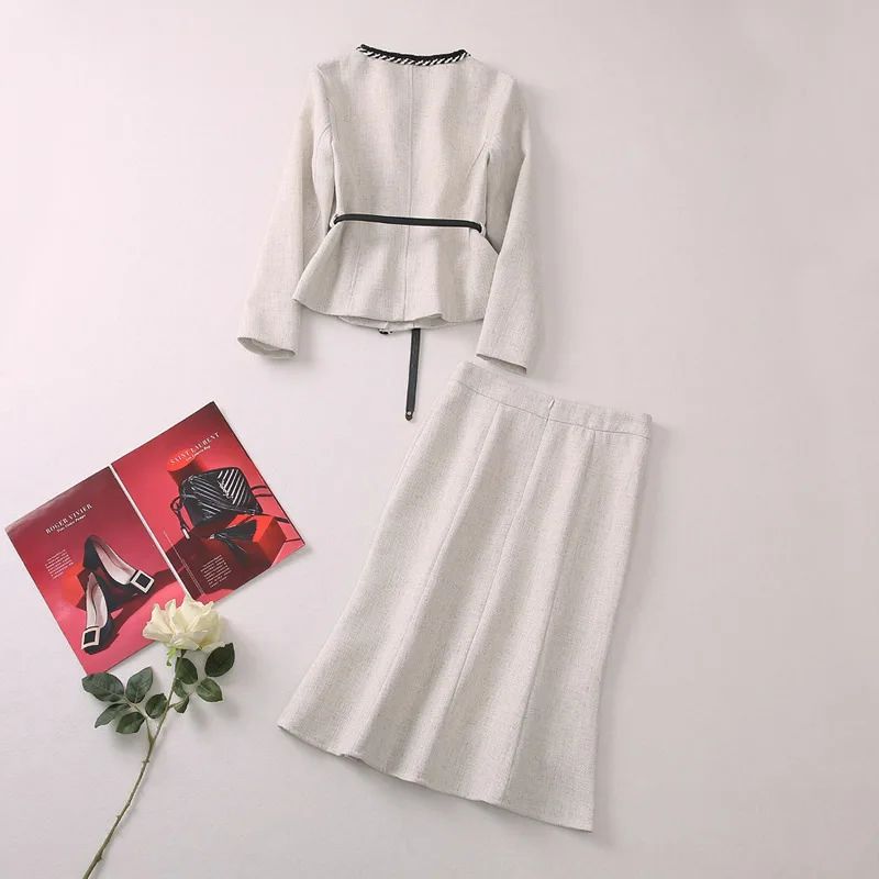 Abito da donna a maniche lunghe con scollo a O, un set di top e gonna a sirena