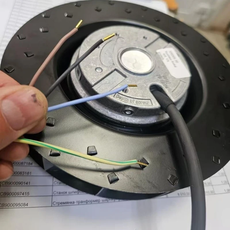 

R2E175-AC77-20 AC230V Original Fan