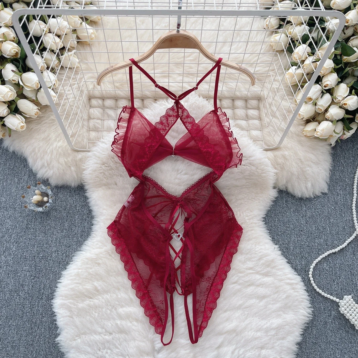 Bodysuits finos eróticos feminino cinta babados doce arco malha sexy nightwear oco para fora pijamas transparentes sheer playsuit macacão