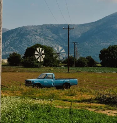 

3500 Вт Лучшее удаление волос 755 нм 808 нм 1064 нм 3 длины волны Полупроводниковый вертикальный безболезненный диодный лазерный аппарат для удаления волос 2025