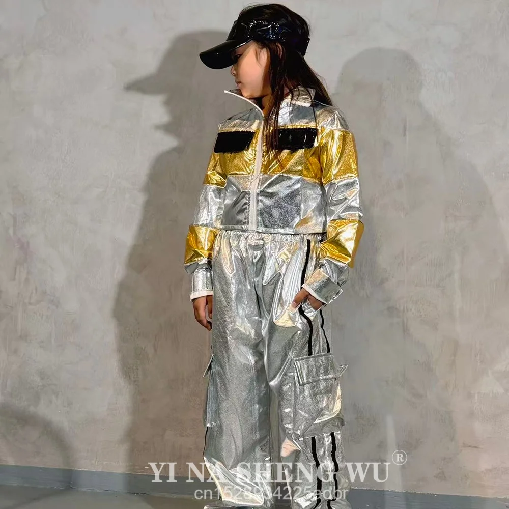 

Подростковая серебряная одежда в стиле хип-хоп, укороченный топ на молнии, блестящие брюки-карго для женщин, костюм для джазовых танцев, комплект одежды