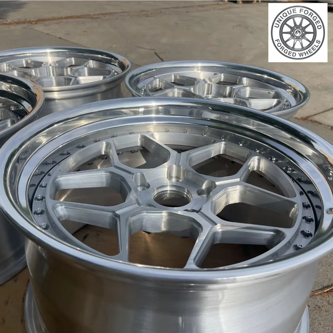 

New 2 Pieced Style 19 20 21 22 23 24 Inch 9.5J 10J 10.5J 11J 11.5J 12J 12.5J 13J 5*120 5*114.3 Alloy Wheels 6061-T6