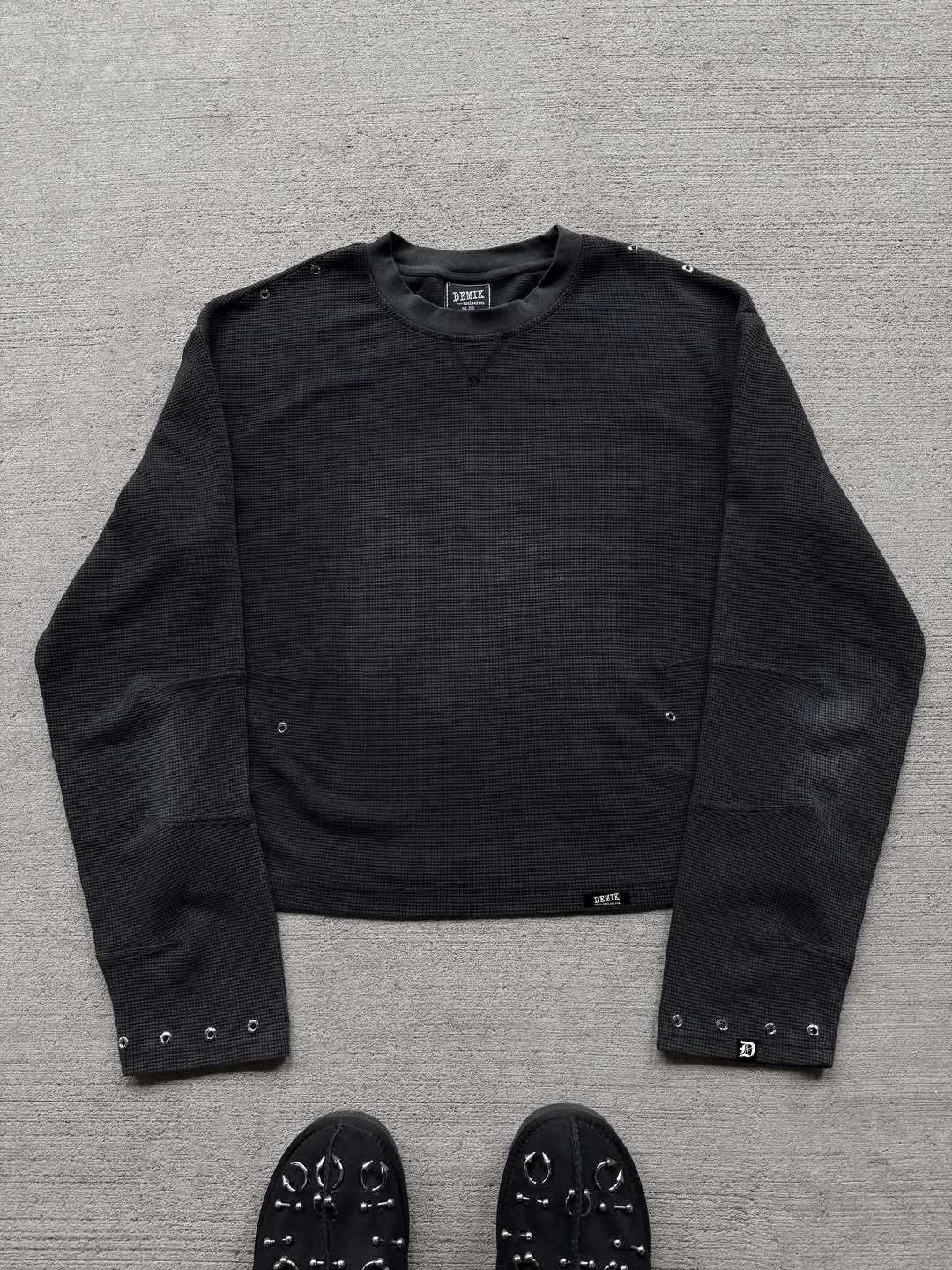 Retro loose studded casual long-sleeve round-neck T-shirt, Y2K style