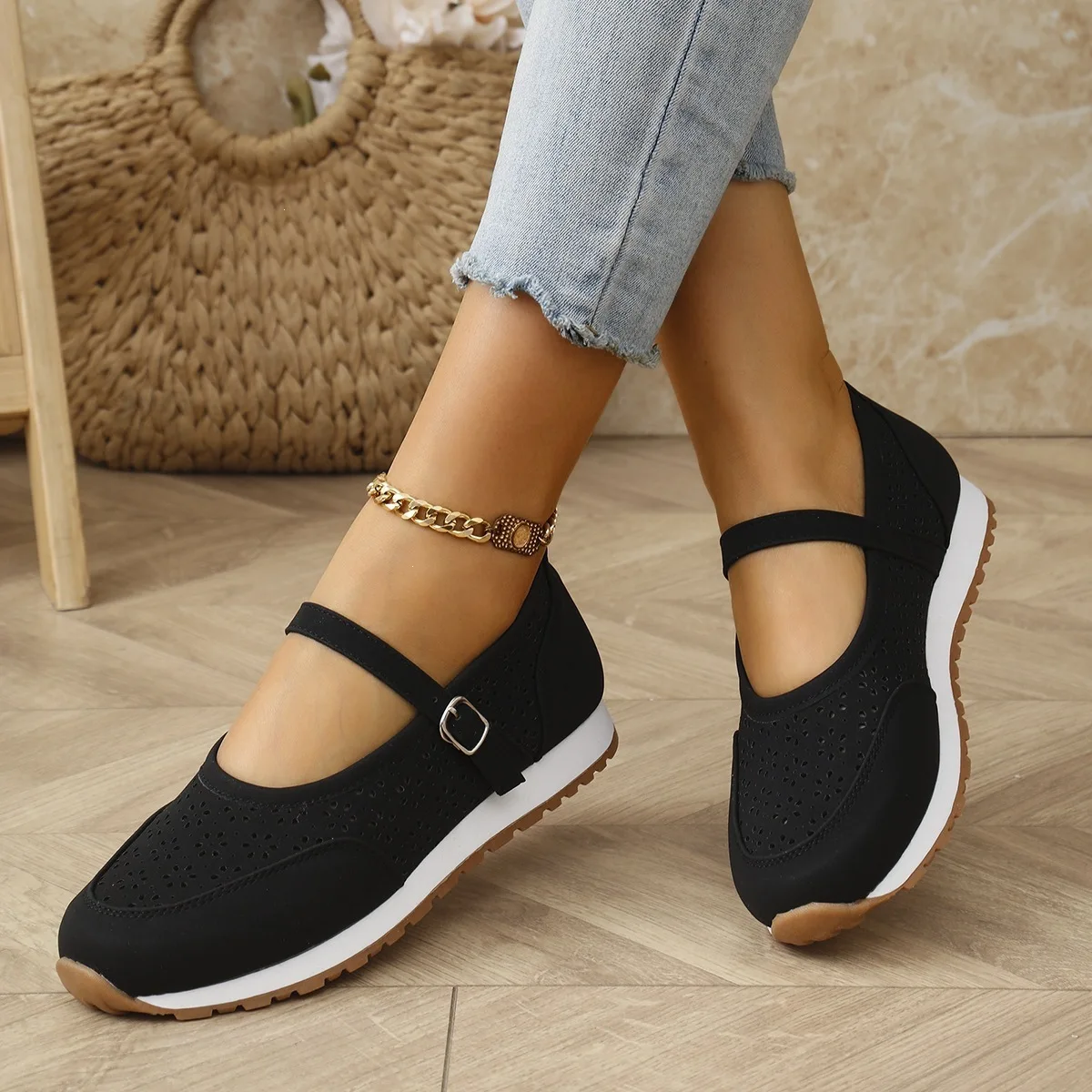 

New 2026 Summer Breathable Casual Women Shoes Summer Sneakers Women Thick Bottom Height Increasing Walking Sports Running Shoes