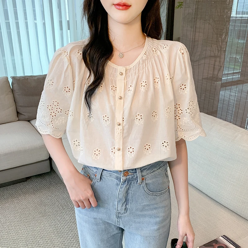 

New Korean Chic Flowers Embroidery Hollow Out Shirts Womens Fashion Summer Short Sleeve Blouses Ladies Casual Blouse Tops