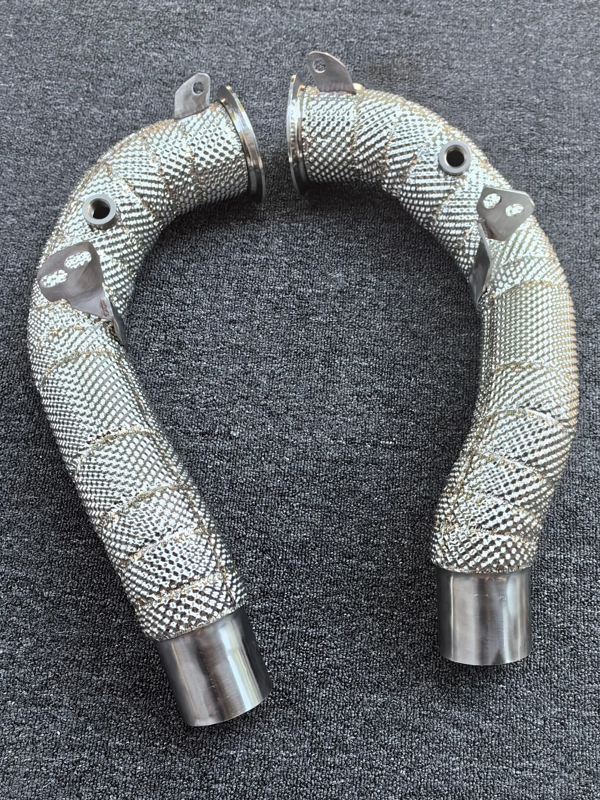 Geeignet für BMW M5 M6 F10 F15 4.4T 2012-2016 Hochleistungs-Downpipe zur Fahrzeugmodifikation, verbessert die Rennleistung und Leistung. – Detail 16