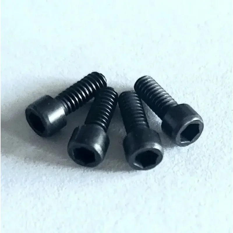 

4PCS Battery Housing Screws Shell Sealing for PVS14 Caça Camping Gear Outdoor EDC Hunting Accessories Tactical Gear