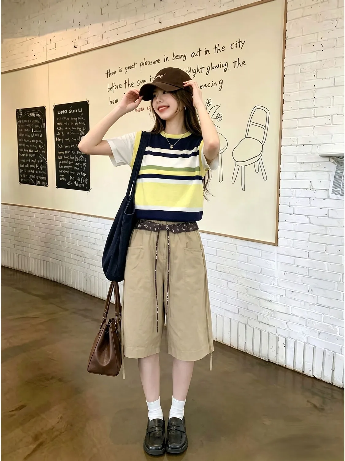 Conjunto de Dos Piezas de Verano Estilo Coreano, Camiseta Retro Nueva con Rayas Amarillas, Azules y Blancas, Pantalones de Si...