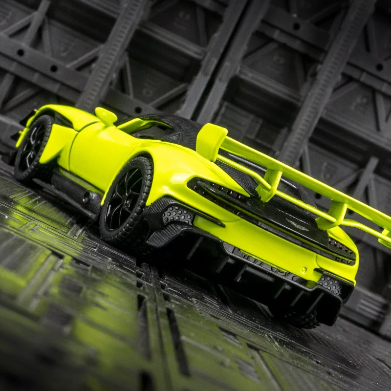 

1:32 модель автомобиля из сплава Martin Vulcan, украшения, двери и капот, можно открыть, детская игрушечная машинка со звуковыми и осветительными функциями