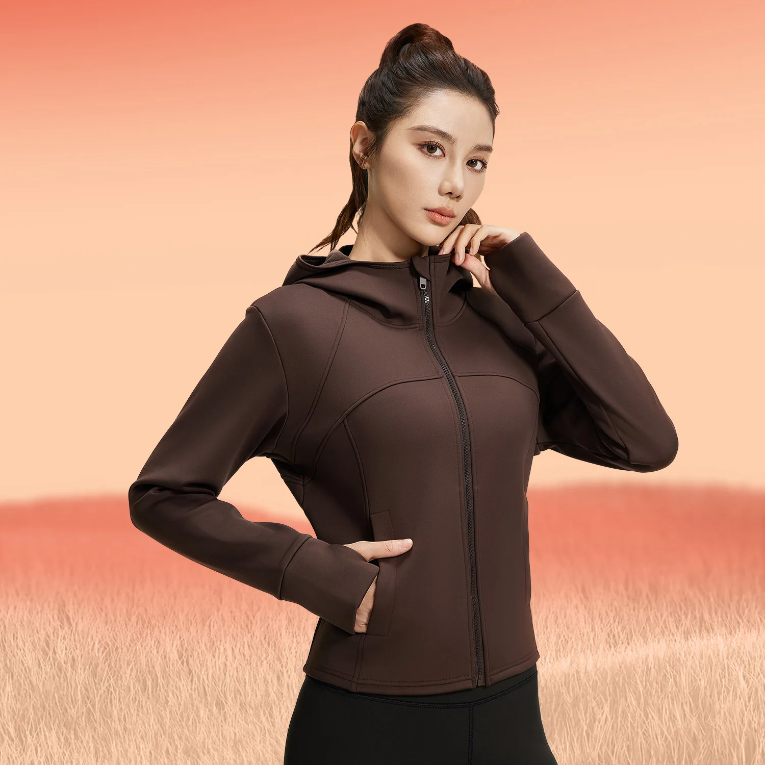 Women Warm Peach Fleece Zip Up Hooded Yoga Jacket With Pockets Cuffed Sleeve Thumb Hole Relaxed Fit Long Sleeve Gym Athletic Top