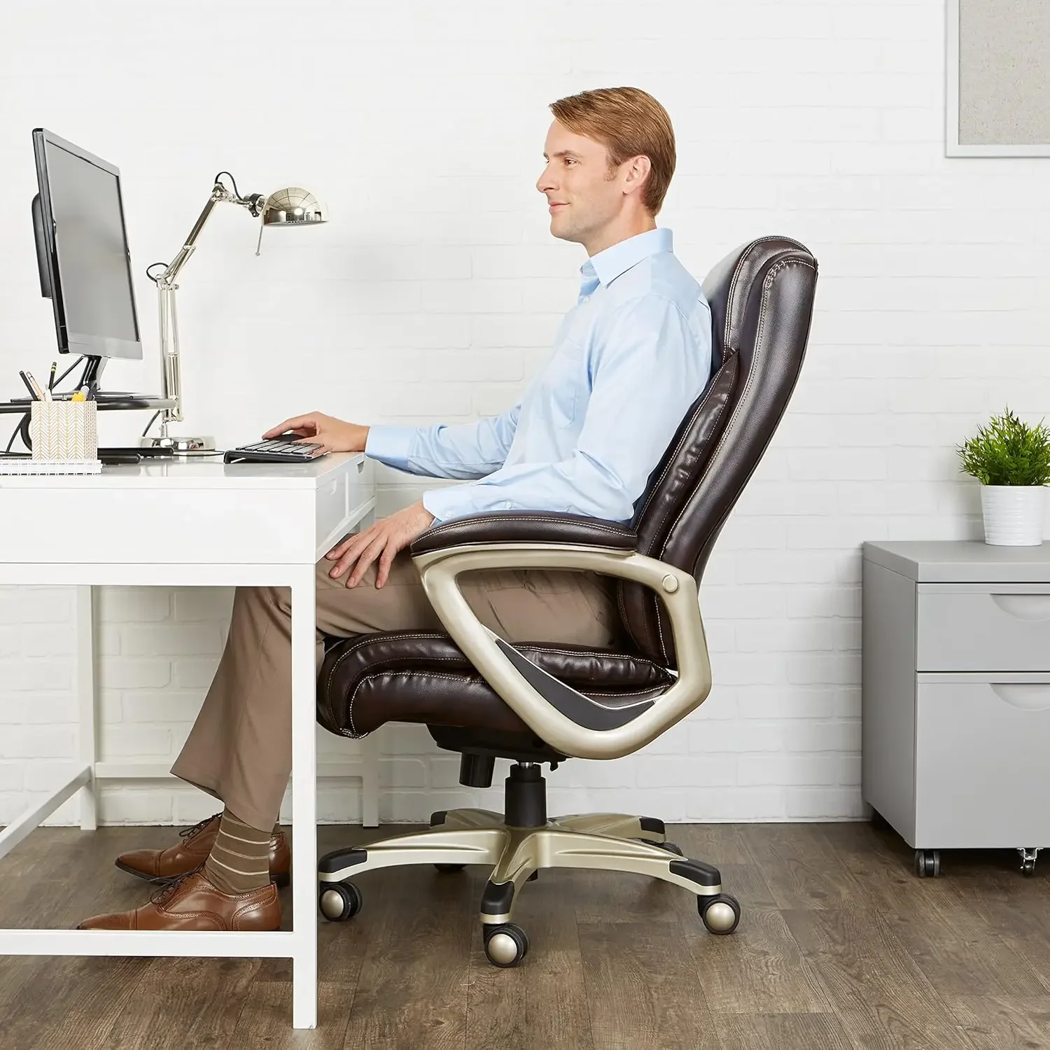 Chaise de bureau d'ordinateur avec support lombaire, marron, grand et grand, recommandé et inclinable, réglable, capacité de 350 lb