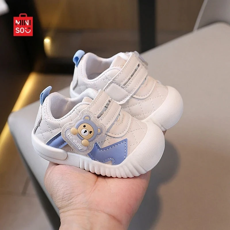 

Miniso 2025 Baby Shoes 0-12 Months, Unisex Leather First Walkers Soft Sole Non-Slip Cartoon Sneakers for Infants