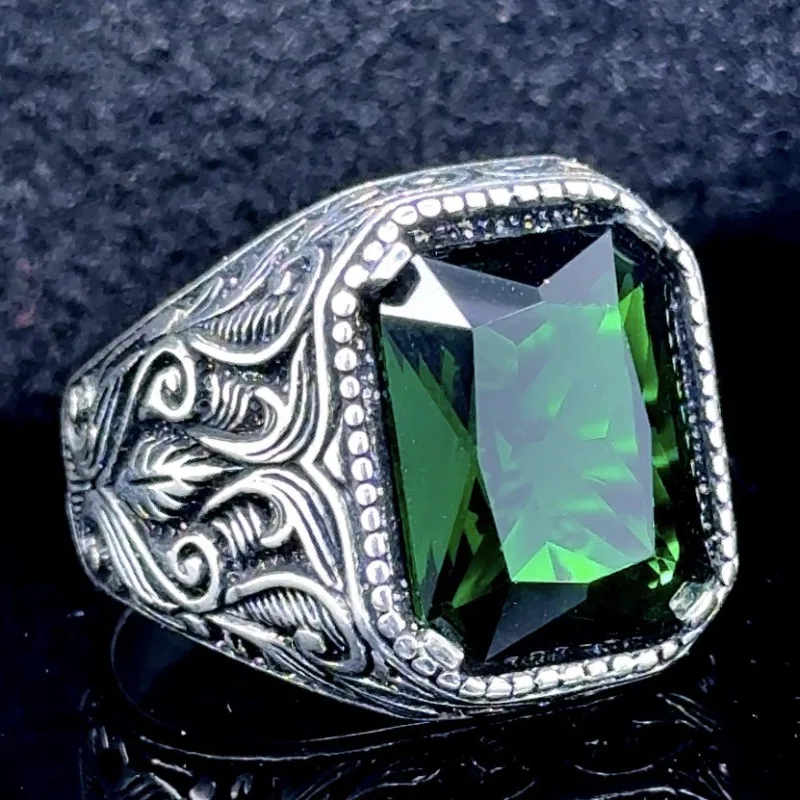 

Creative inlaid square green zircon men's ring new pattern fashionable and domineering ring business banquet jewelry