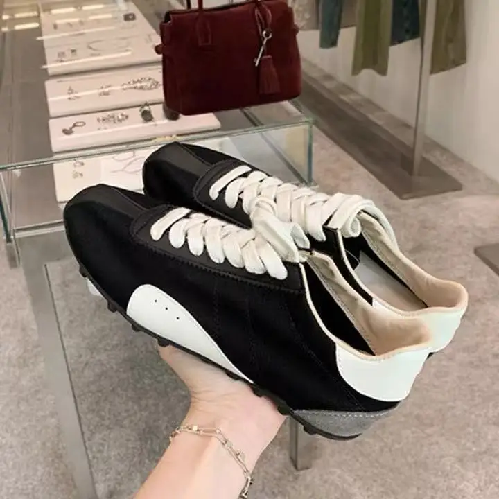 

New Golf Women's Shoes Genuine Leather Breathable Training Shoes Thick-Sole Versatile Casual Sneakers