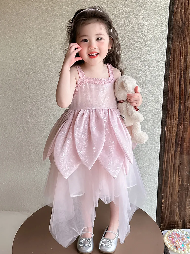 Vestido da menina das crianças vestido de princesa verão novo vestido de pétala vestido halter 2025 malha temperamento saia