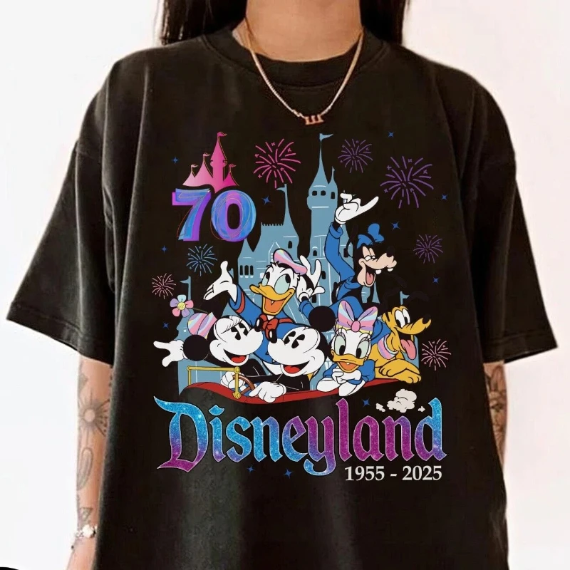 

70th Anniversary Disney World 2025 Mickey and Friends Unisex Women's T-Shirt Summer New Men and Women Couple Streetwear