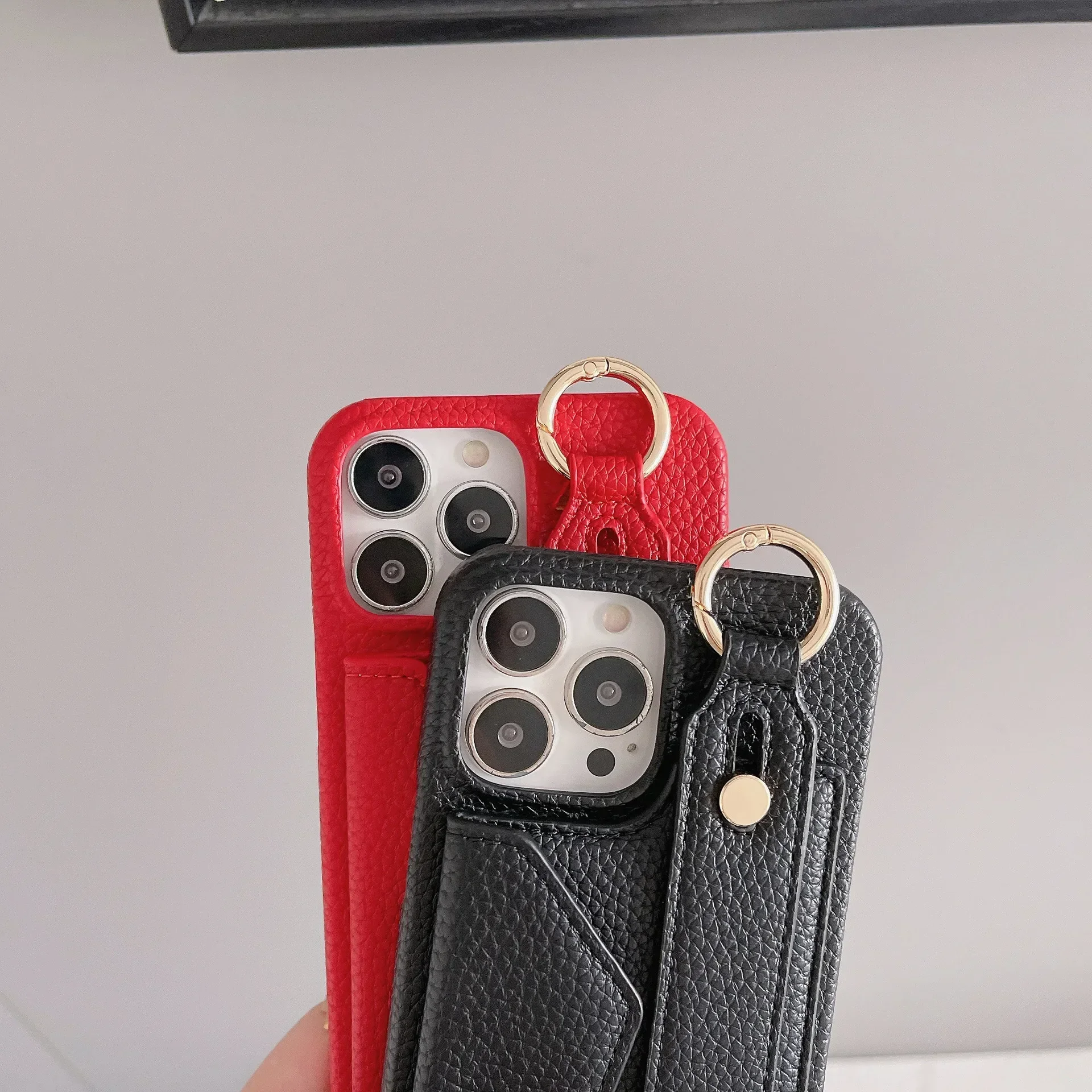 Ring-Crossbody-Handgelenkriemen-Brieftaschen-Lederhülle für iPhone 17 16 15 14 13 12 11 Pro Max Handyhülle mit Kartenfach und Lanyard – Detail 10
