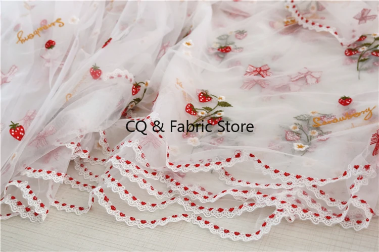Morbido filato di maglia fiore fresco fragola maglia di pizzo tessuto fatto a mano abito di stoffa gonna tessuto decorazione della casa materiale al metro
