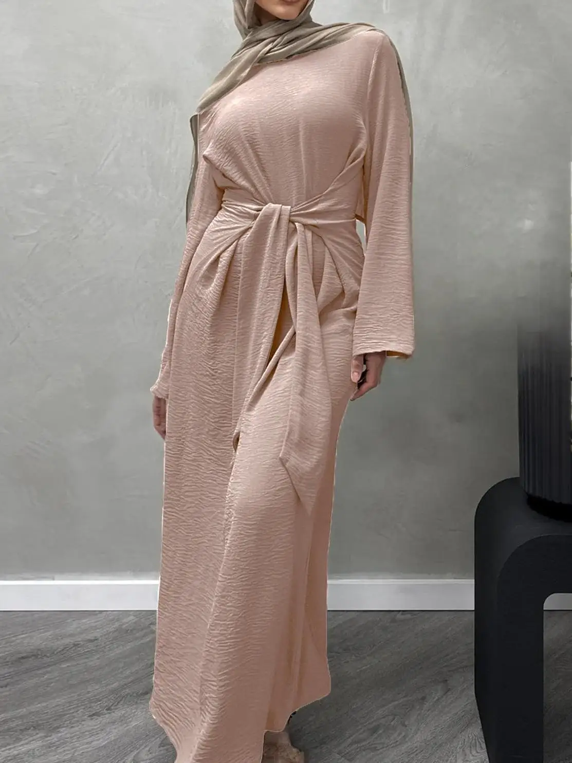 Middle East New Solid Color Lace-Up Long Dress Muslim Women Elegant Slim Fit Dress Loose Middle East Dubai Abaya Robe