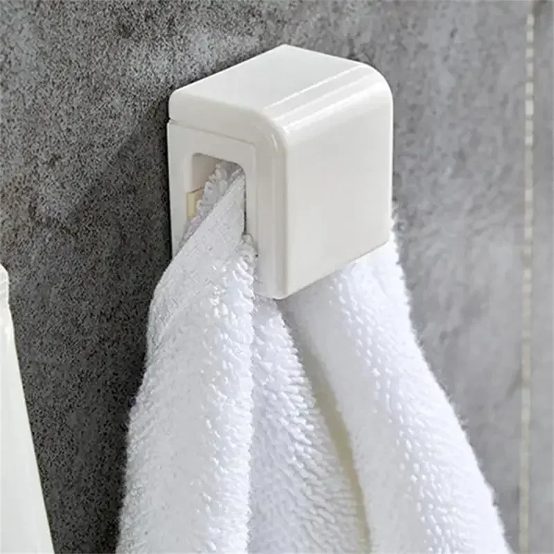 

Wall-Mounted Toothpaste Holder, No Punch Bathroom Organizer, Space-Saving Hook Rack, Bathroom Storage Accessories