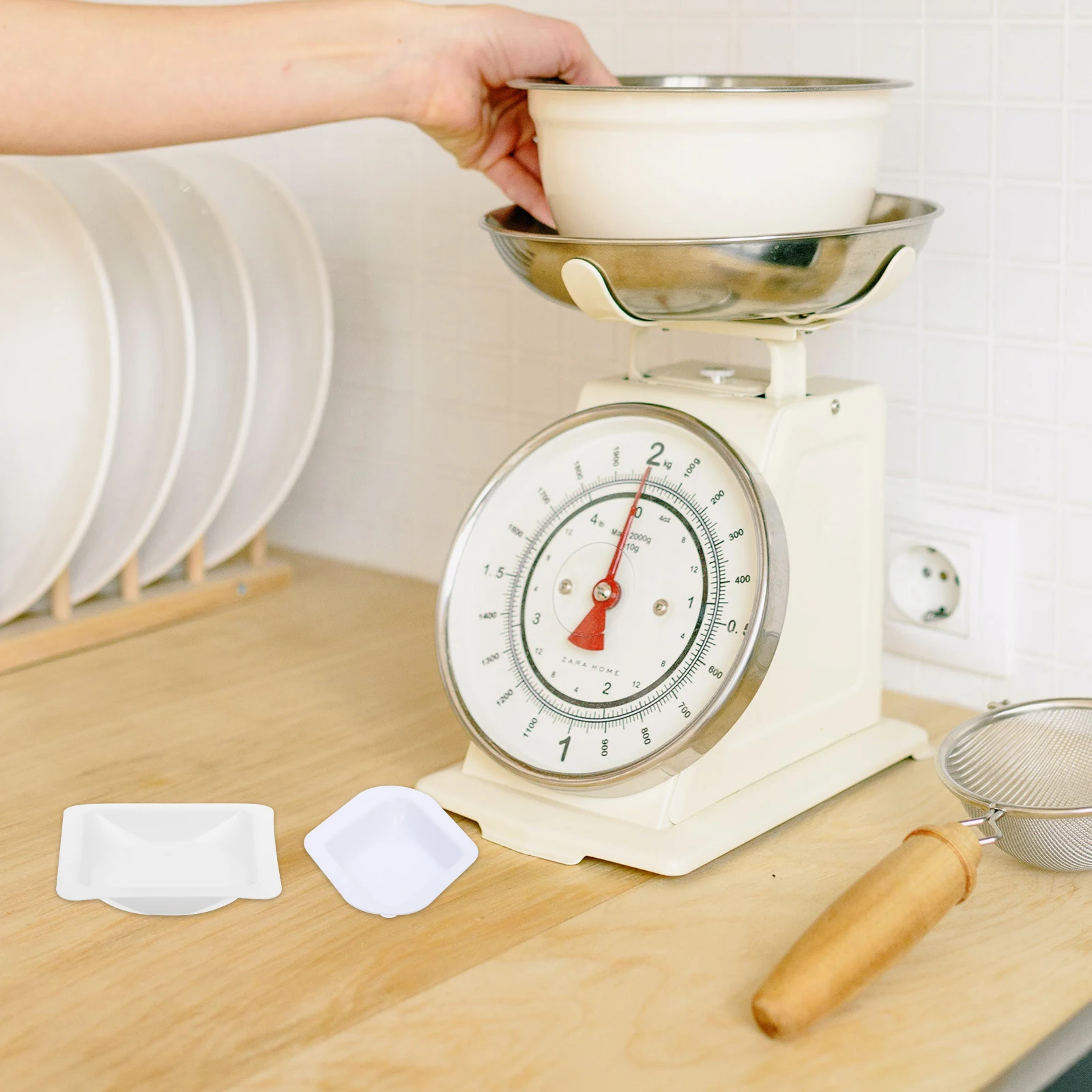 

100 Pcs Weighing Dish Laboratory Scale for Dishes Boats Powder Tray Plastic Plates Food