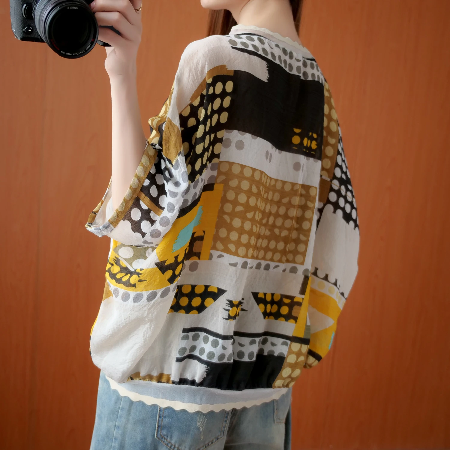 Женская футболка больших размеров, летняя свободная художественная футболка с большим принтом, скрывающее мясо, круглый горошек, подходящая к любой одежде, хлопковая одежда для поездок на работу