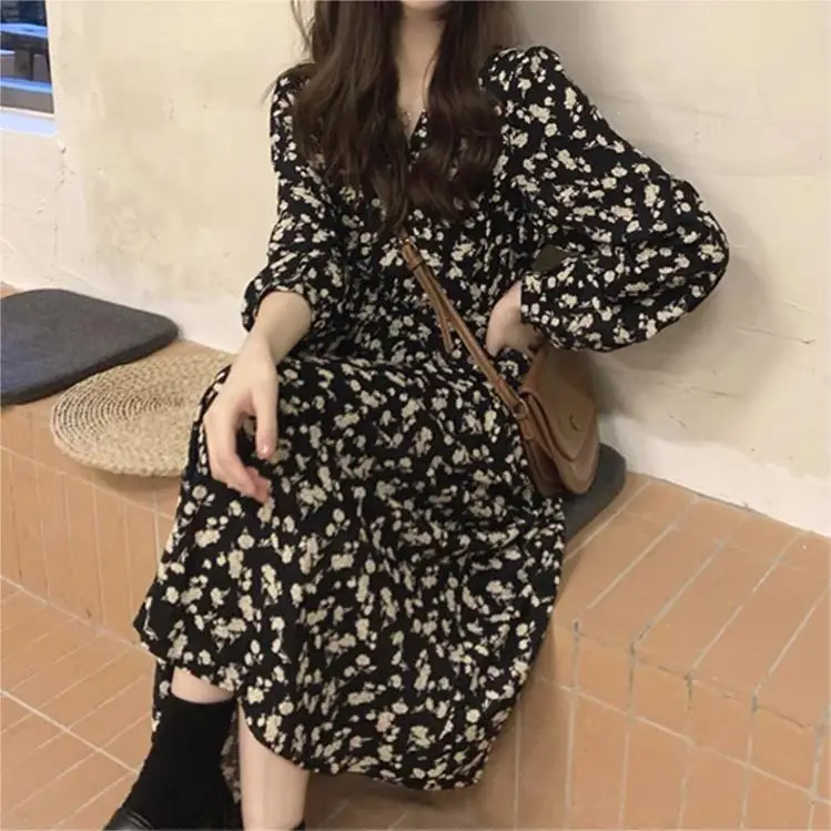 Elegant Vintage Floral Print Dress Black Long Sleeve V-Neck Women's Gown Classy Fashionable Ladies' Suiting Fabric Skirt